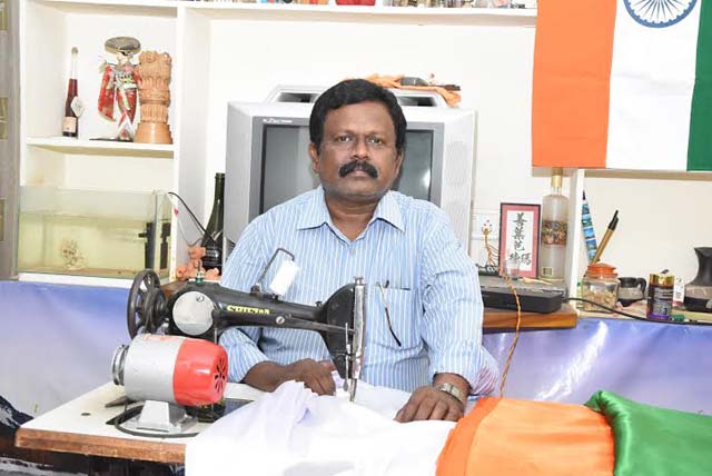 khammammangetshonourofsewingthelargestflag